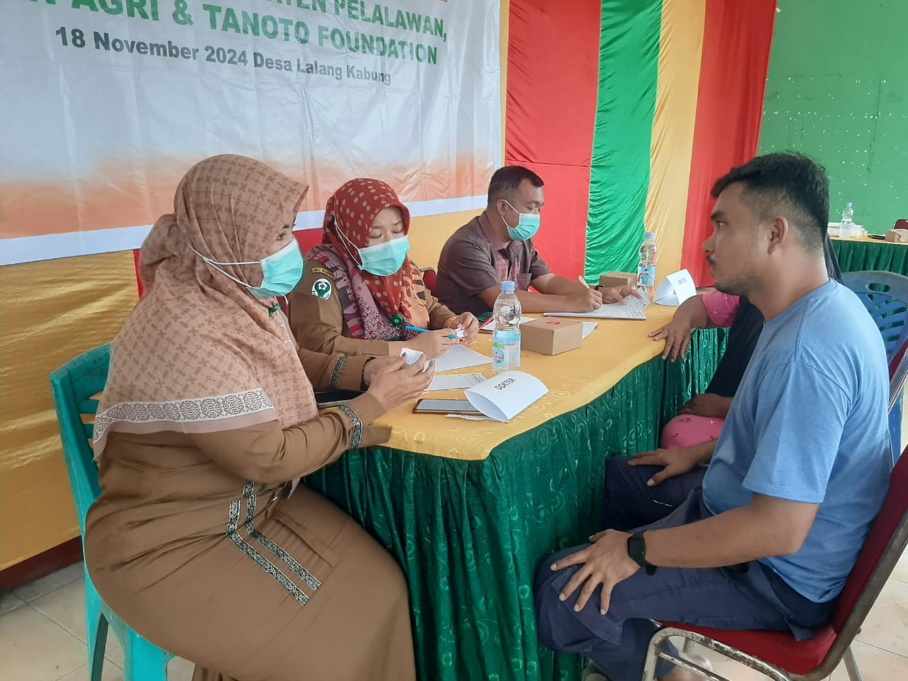 Asian Agri & Tanoto Foundation Gelar Sehat Bersama di Desa Lalang Kabung, Riau